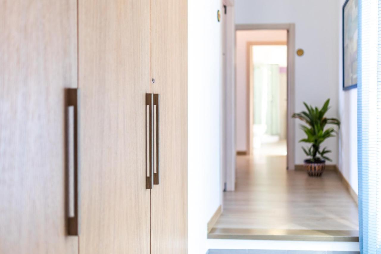 Appartamento Moderno Con Vista Mare Кастелсардо Екстериор снимка